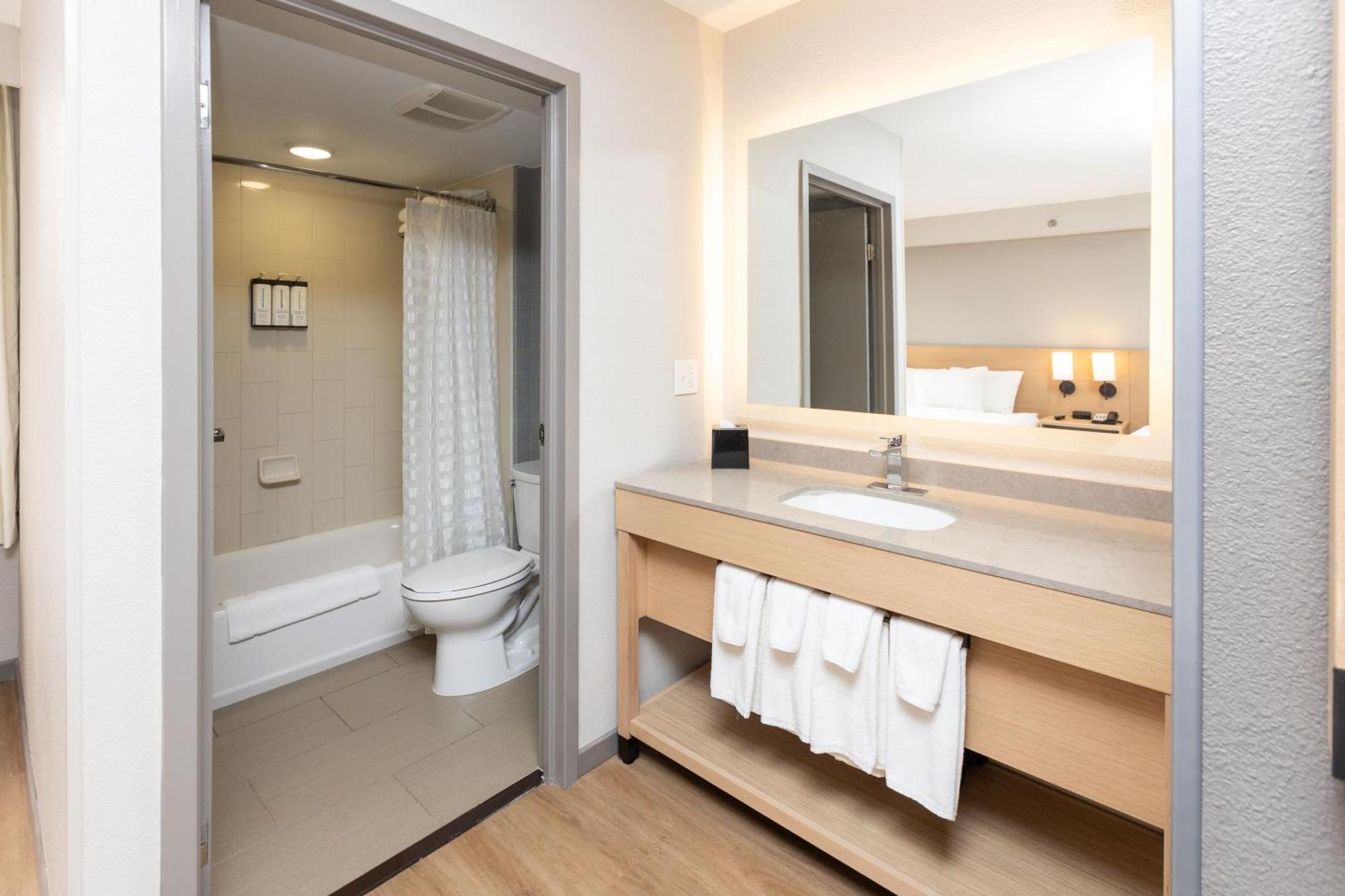 Hyatt Place Atlanta Alpharetta North Point Mall Экстерьер фото