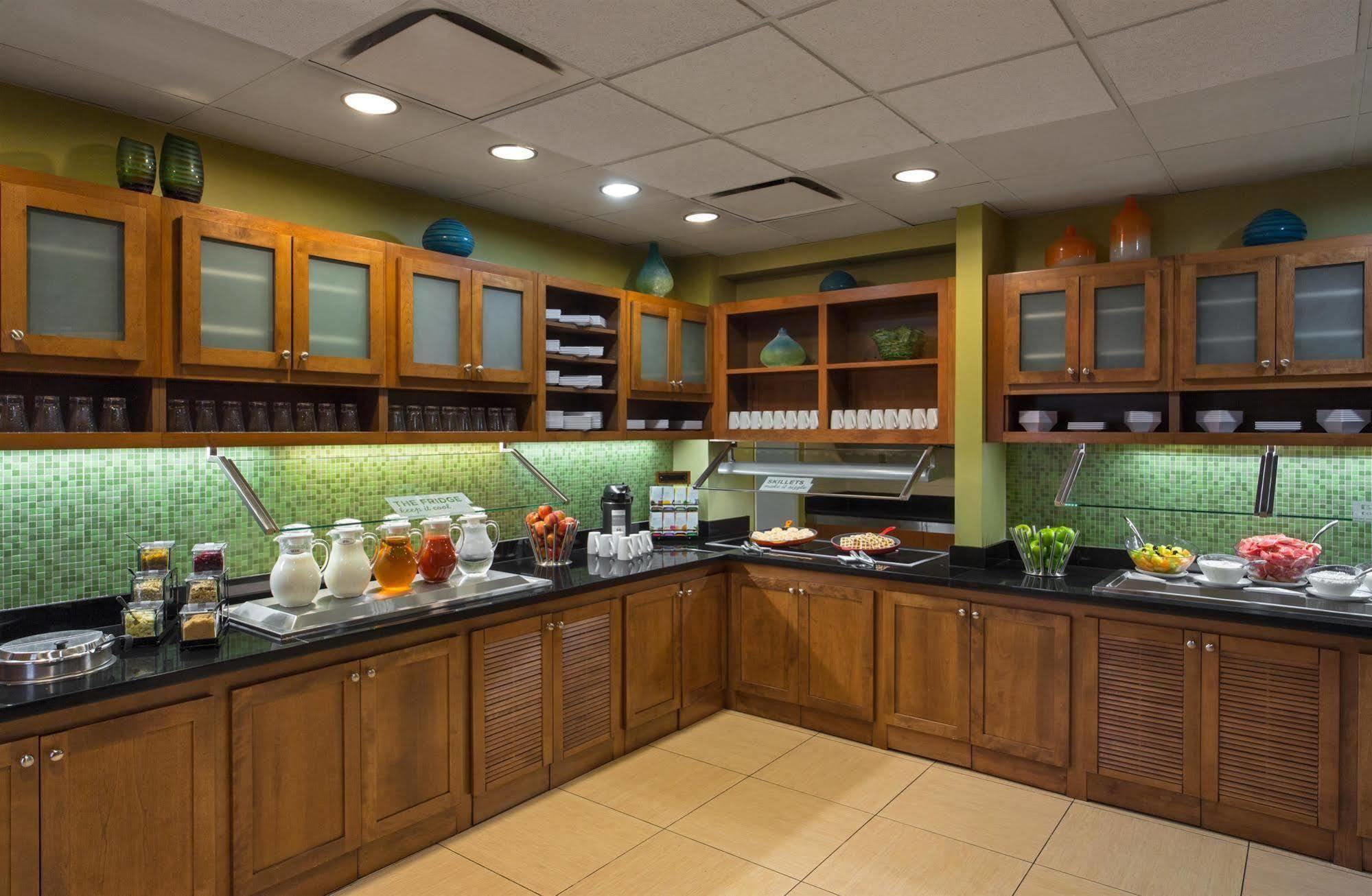 Hyatt Place Atlanta Alpharetta North Point Mall Экстерьер фото