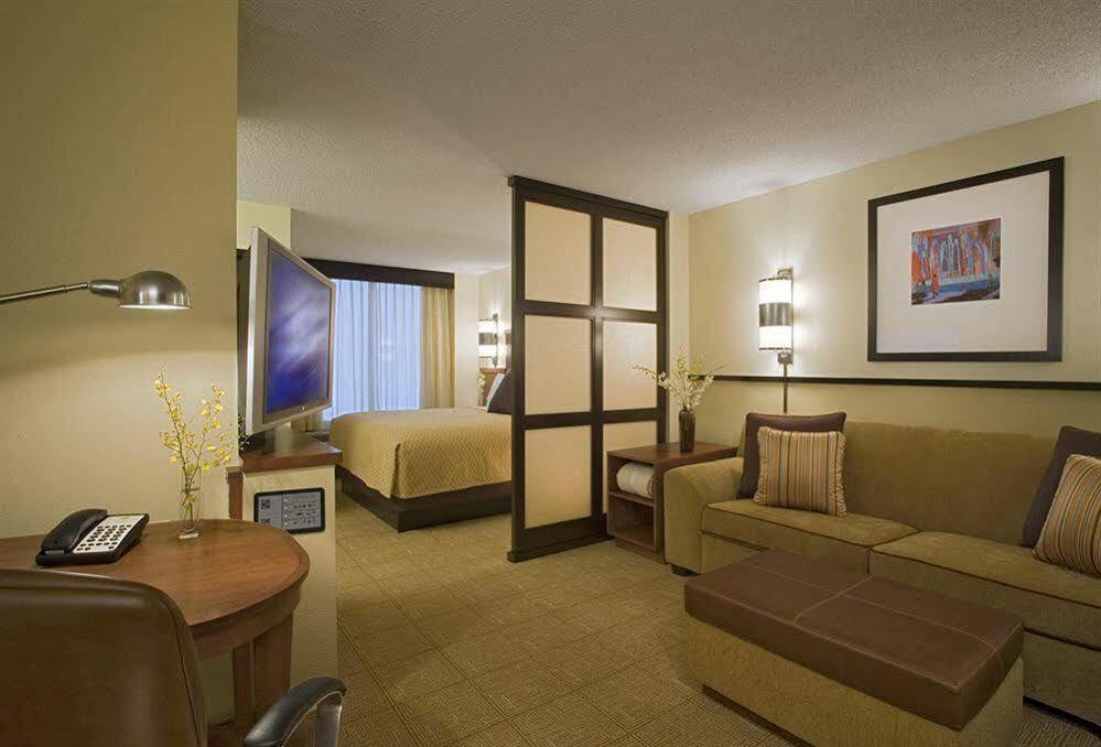 Hyatt Place Atlanta Alpharetta North Point Mall Экстерьер фото